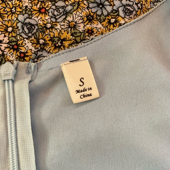 Francesca's Floral Jumpsuit - Picture 5 of 5